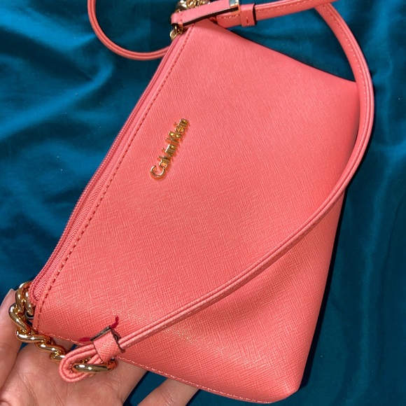 Calvin Klein Handbags - Calvin Klein cross body purse